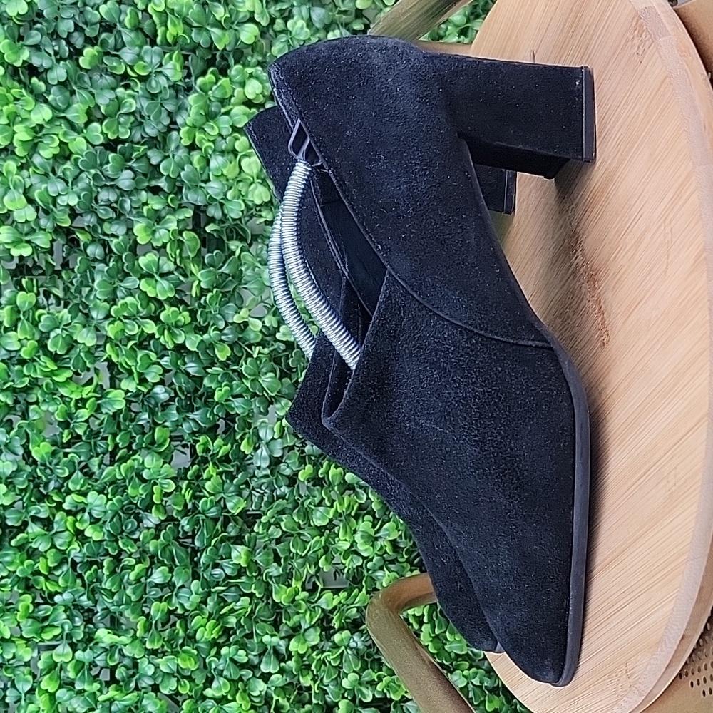 Stuart Weitzman Modern Heeled Suede Ankle Shootie Shoe Bootie Black Size 9.5B